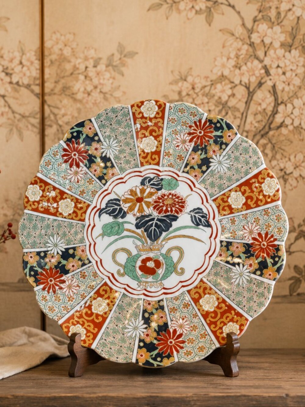 Vintage Japanese Arita Imari Porcelain Scalloped Serving Platter